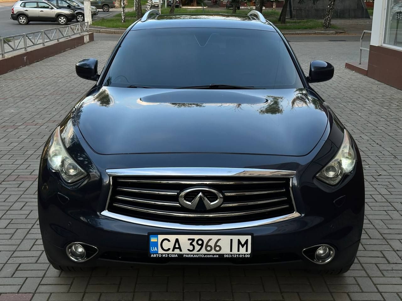 Продам Infinity FX35