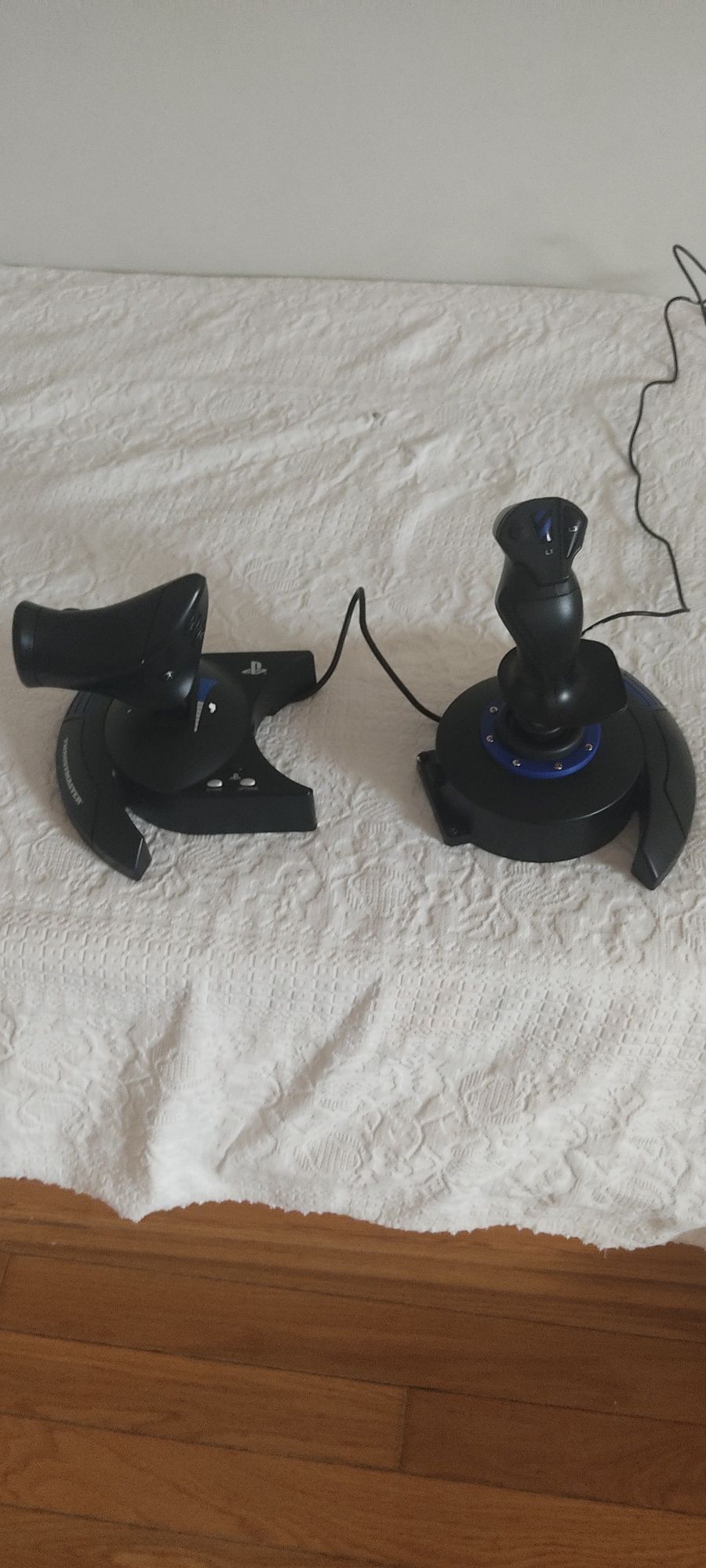 Thrustmaster T.FLIGHT HOTAS 4