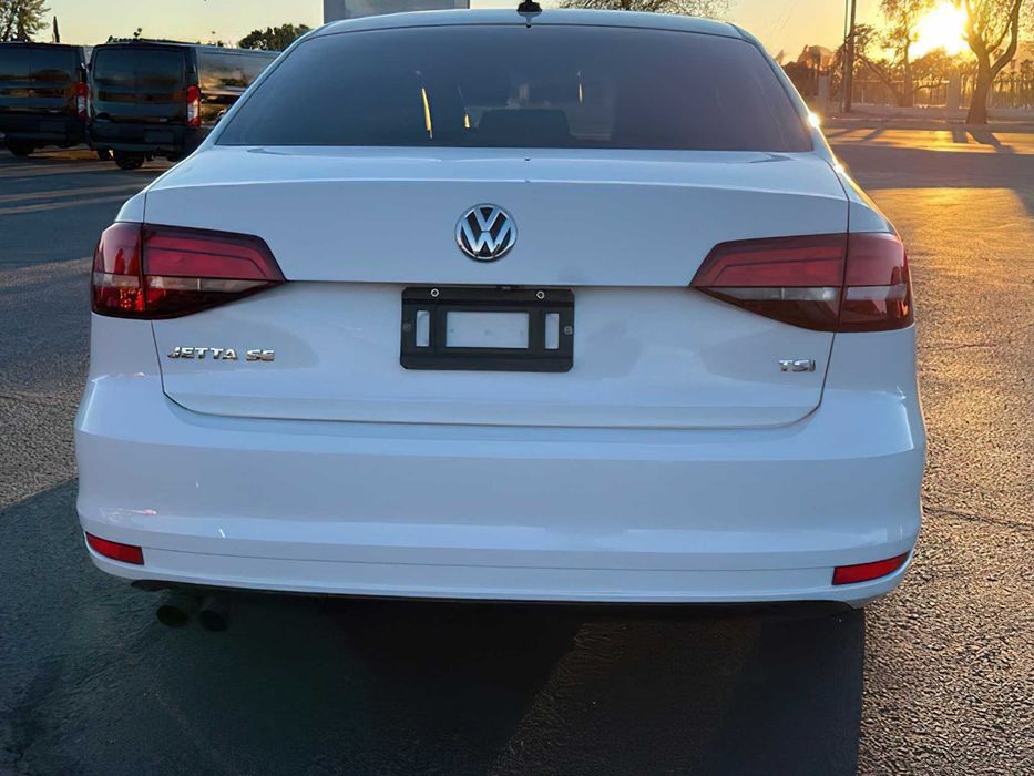 Volkswagen Jetta 1.4T SE      2017