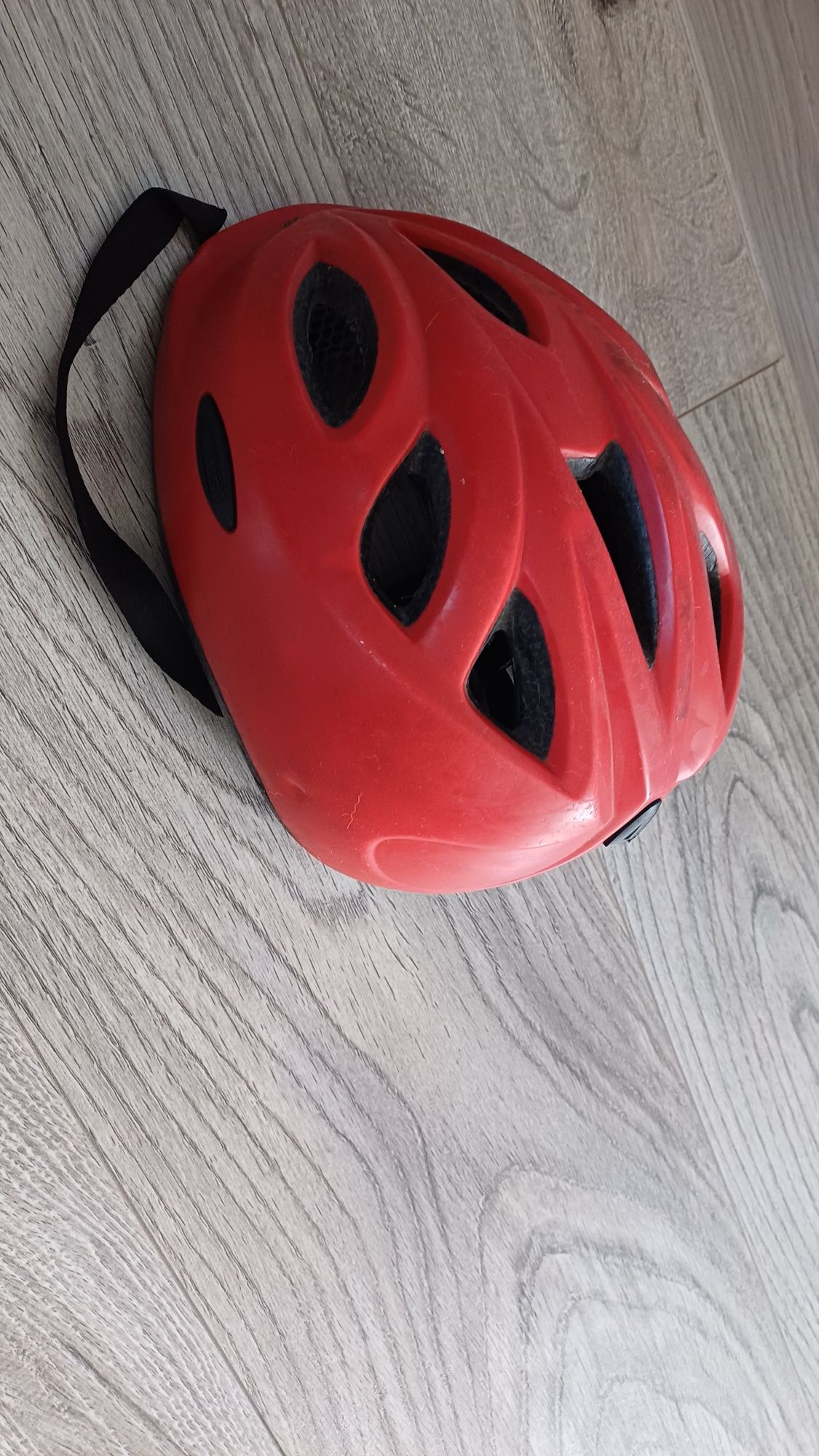 Kask rowerowy Abus 3-5 lar