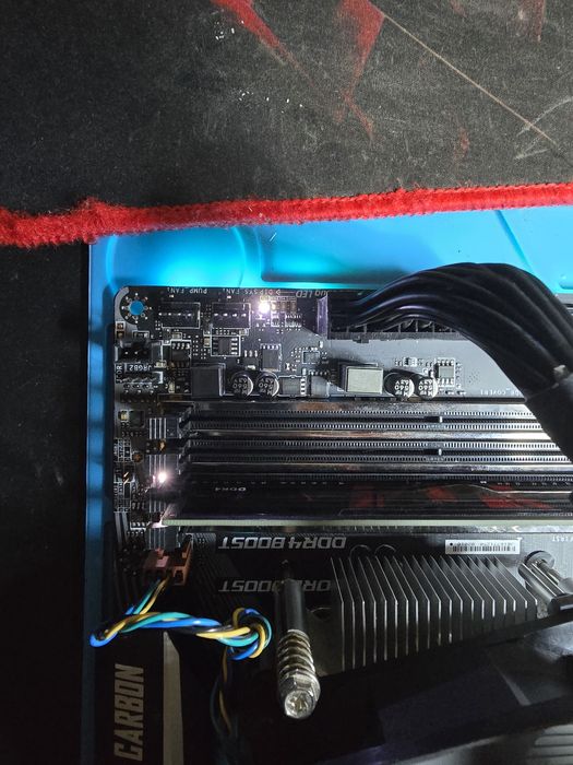 Msi mpg z390 gaming pro carbon ac Avariada
