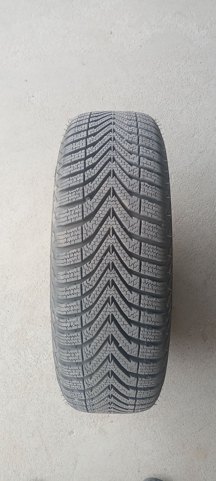 4 opony zimowe marki premium Vredestein wraz z felgami