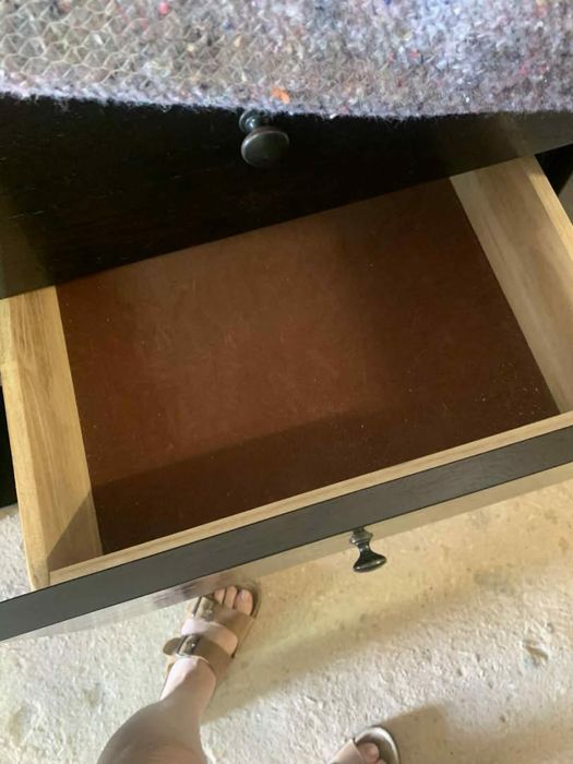 Vendo Aparador preto