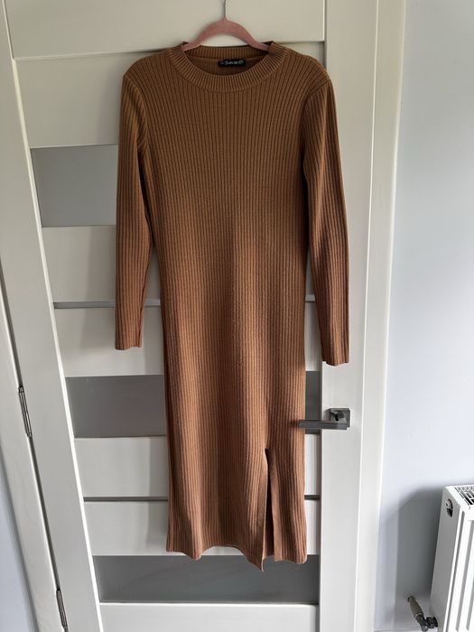 Кофейна силуетна сукня