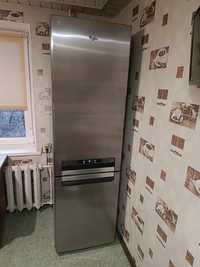 Холодильник Whirpool WBV3699