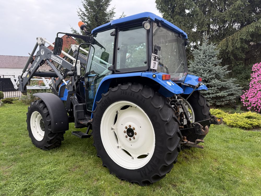 New Holland T5050 Ładowacz czołowy Faucheux