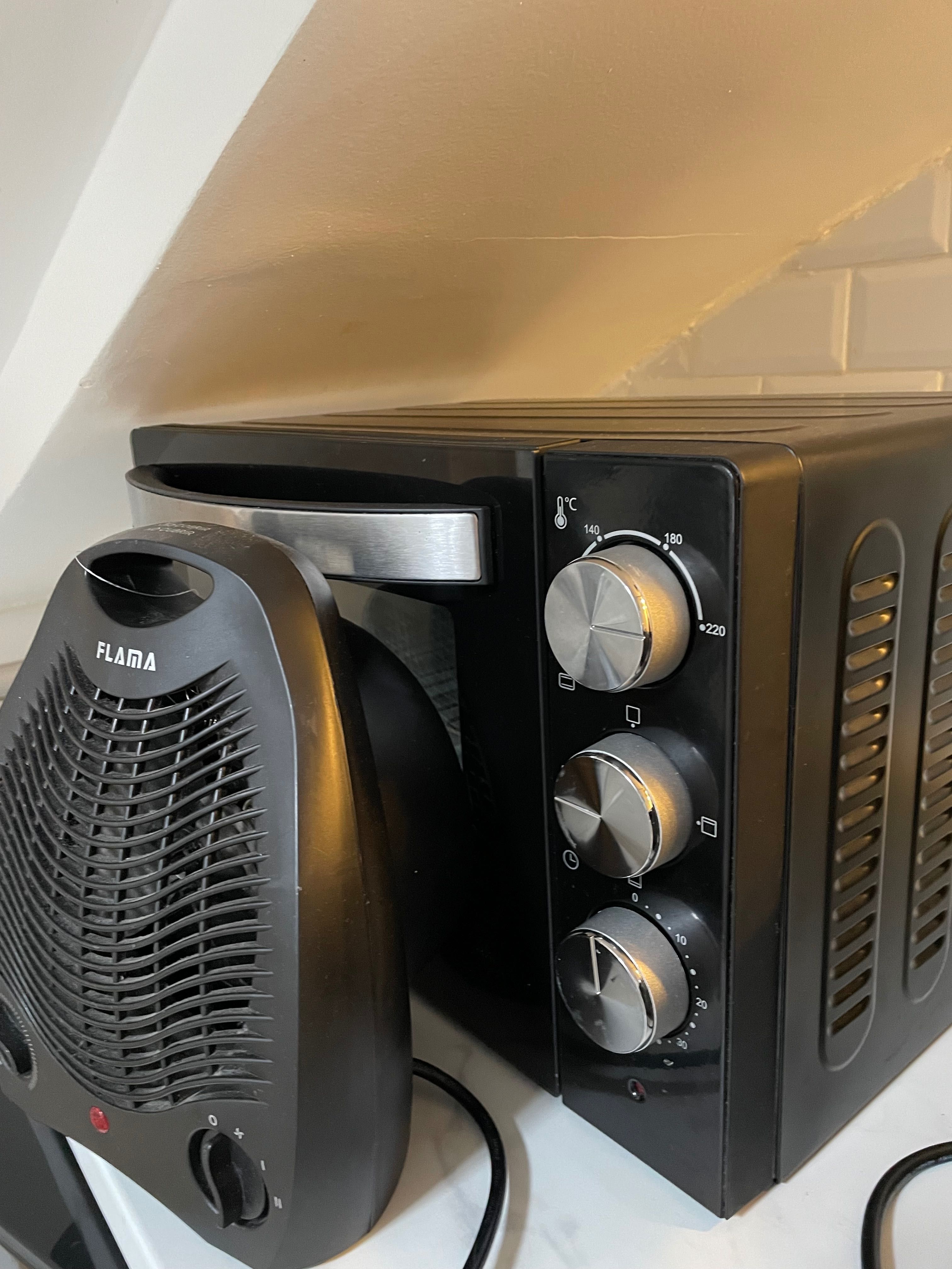 Aquecedor, cafeteira Nespresso e forno