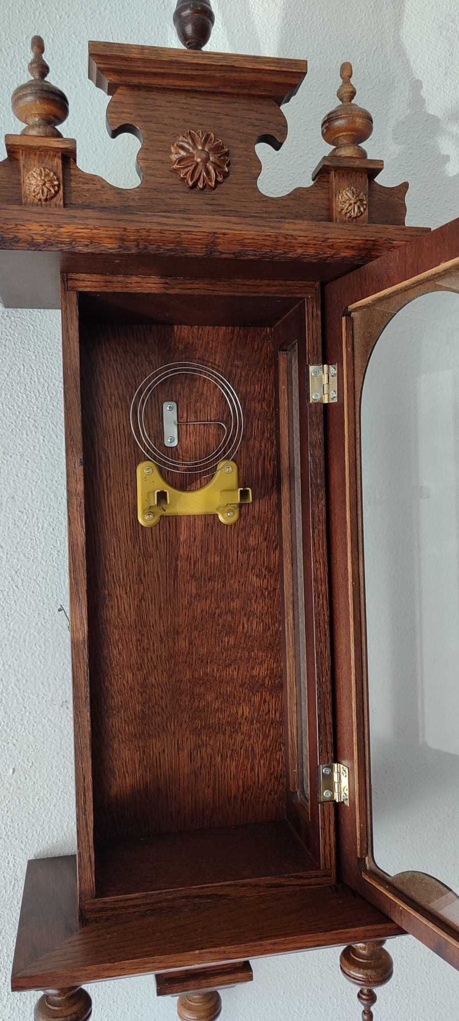 378 Zegar wiszący mechaniczny Franz Hermle H