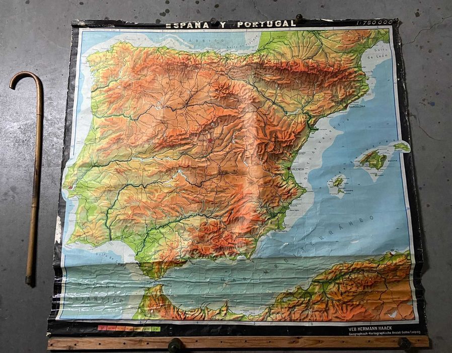 Mapa mural escolar da VEB Hermann Haack (ex RDA)