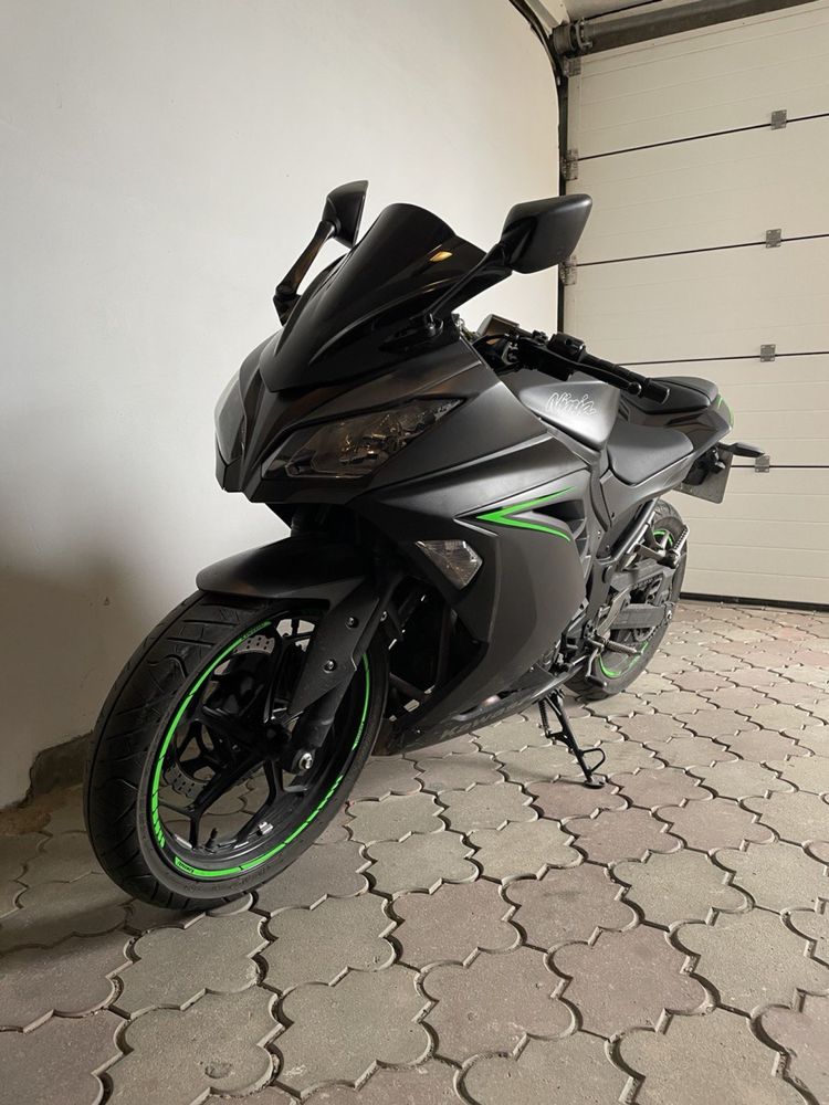 Kawasaki EX300 2014