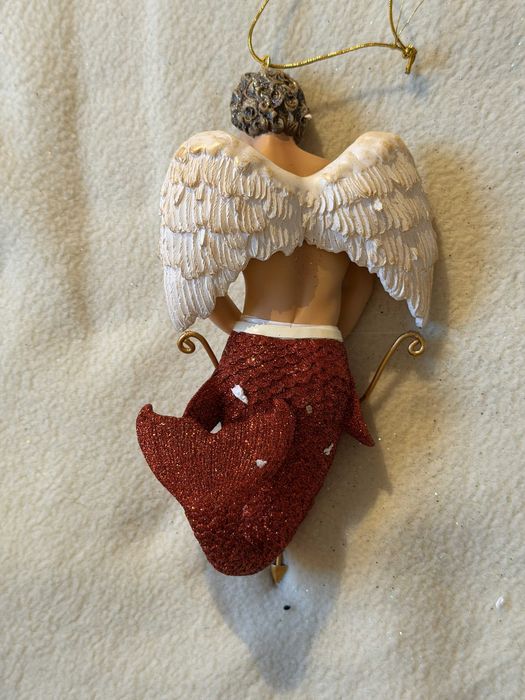 Enfeite sereio merman em porcelana com glitter – vários