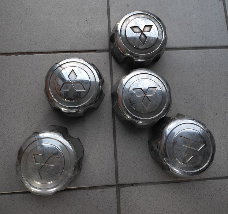 Centros de jantes Mitsubishi Pajero