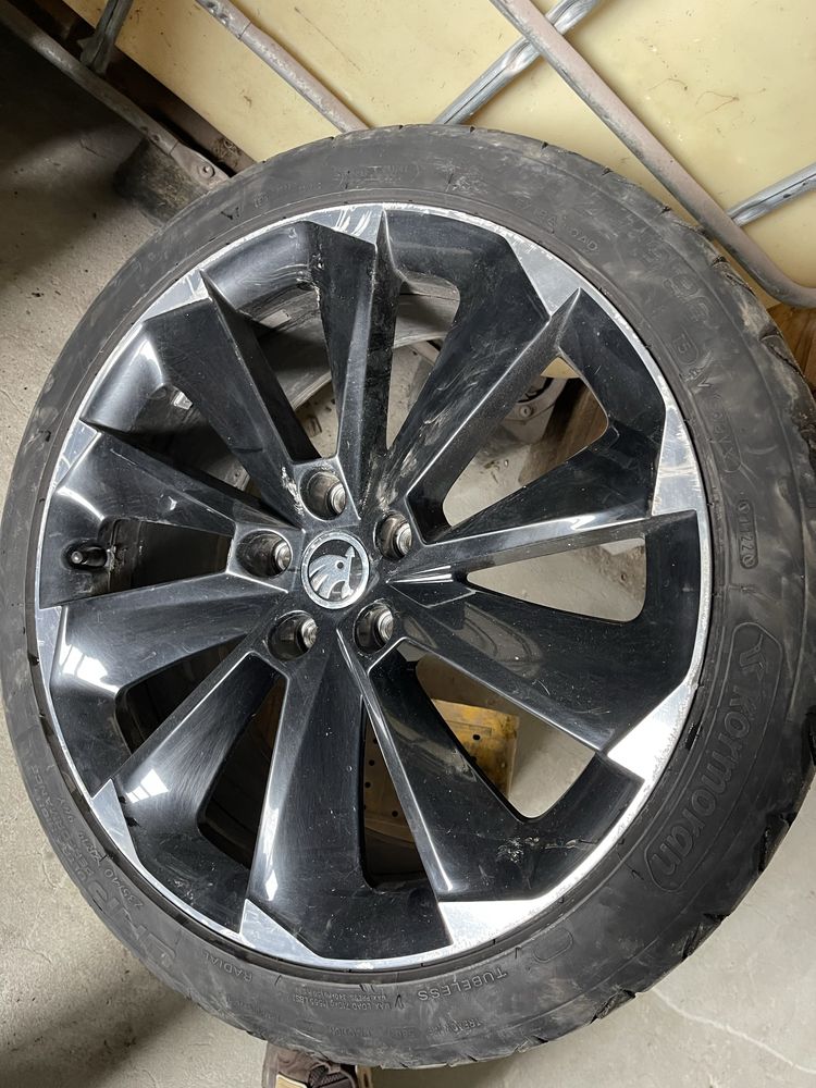 Диски з резиною r19 skoda