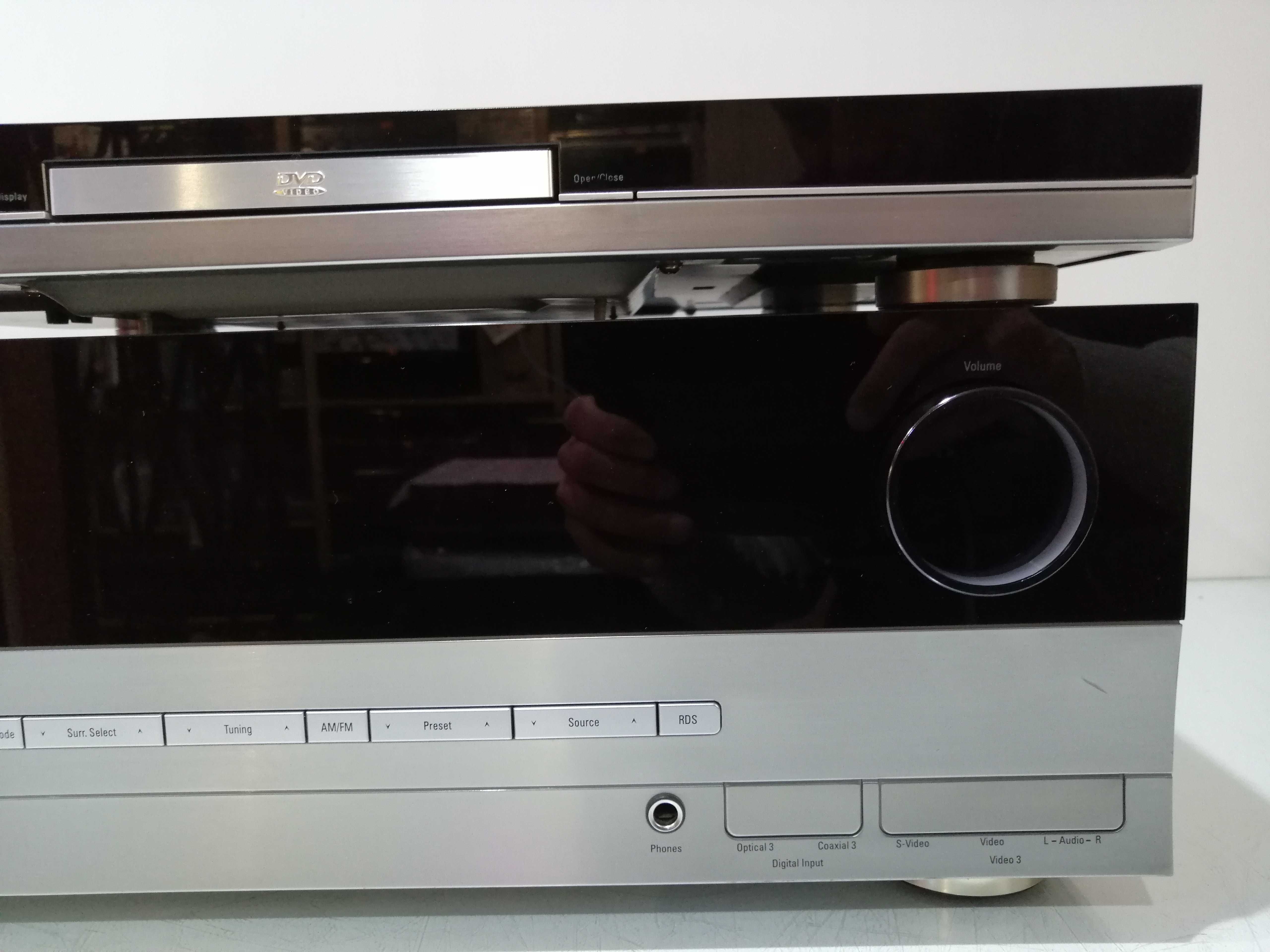 Amplituner Harman Kardon AVR 137 + Odtwarzacz DVD 22 + PILOTY