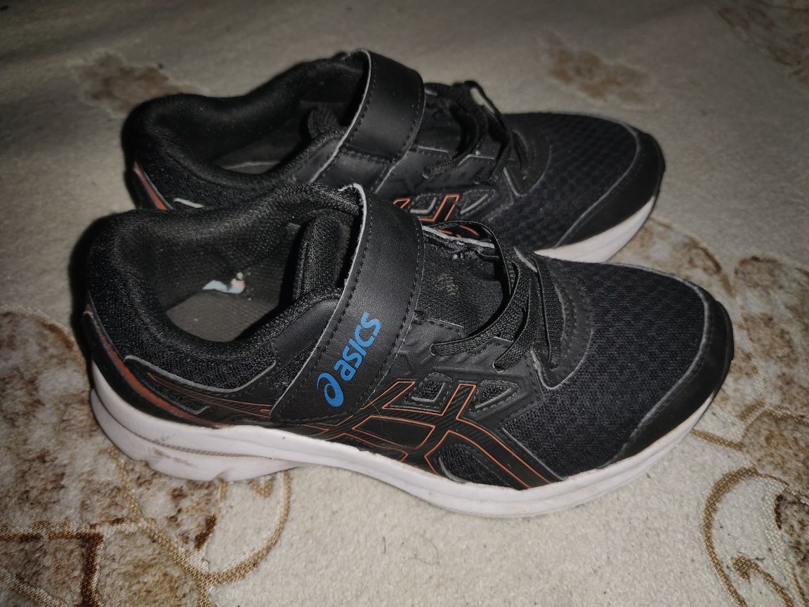 Кроссовки Asics 35