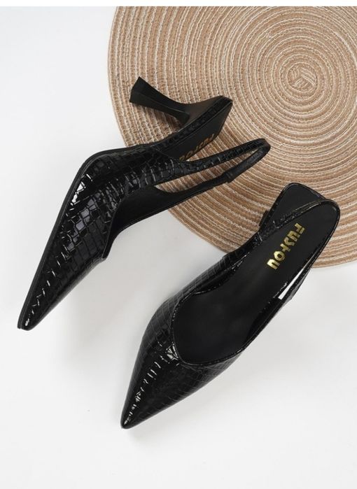 Nowe buty na obcasie 39