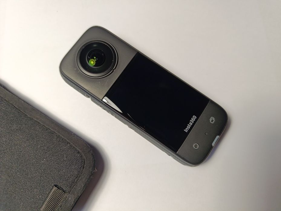 Екшен камера Insta 360 x3