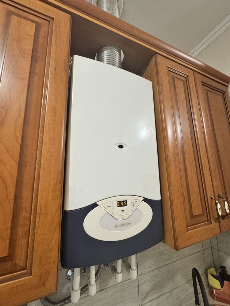 Продаж 2 кім., центр, тц Магнус, оперний театр