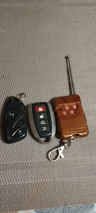 Пульт от автосигнализаций