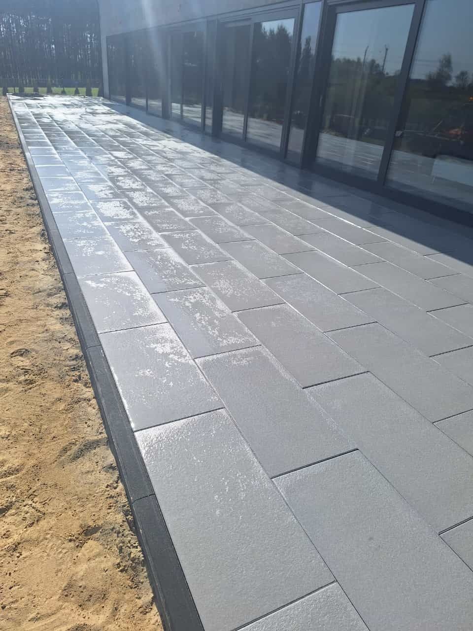 Układanie kostki brukowej kompleksowo, brukarz, brukarstwo  Prace ziem