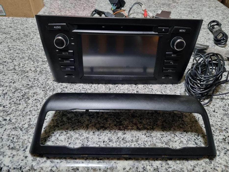 Auto Radio 2din 7" bmw E81 E82 E87 E88  série 1
