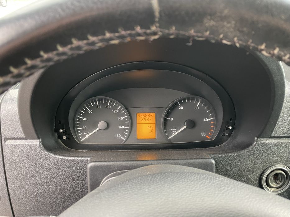 Мерседес-спрінтер 316 2011 року