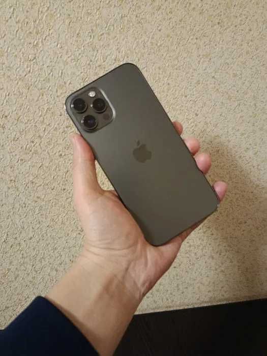 12 Айфон Про Макс