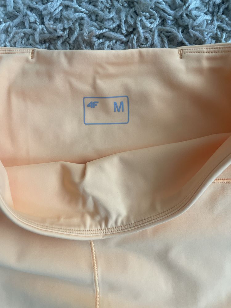 Legginsy i koszulka 4f