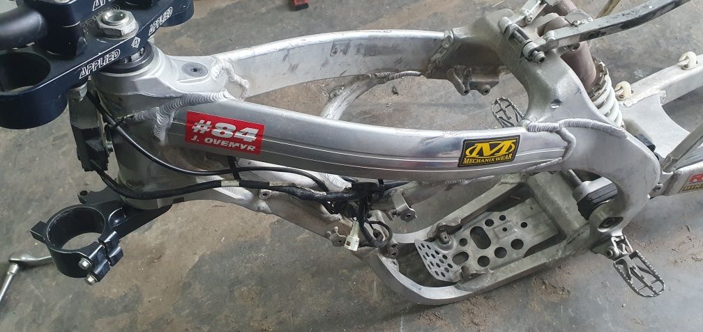 Rama goła części rurki stelaż kawasaki kxf 450 rok 2006 kxf 250