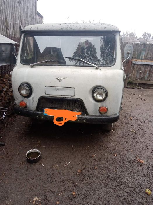 Машина на повному ходу, сів поїхав