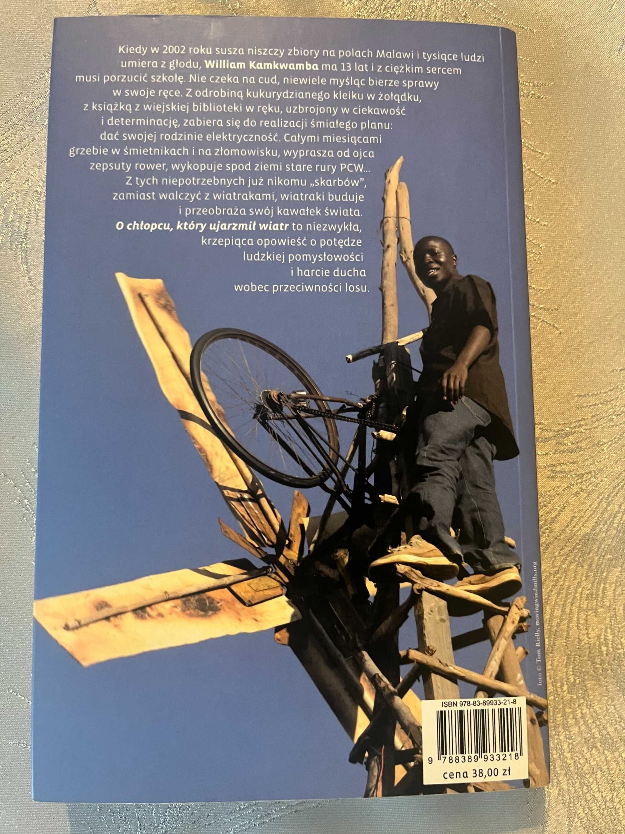 O chłopcu, który ujarzmił wiatr
William Kamkwamba i Bryan Mealer