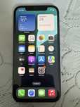 Czarny Iphone 12