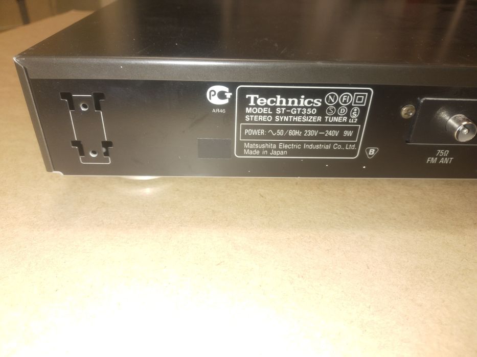 Tuner stereo Technics ST-GT350.