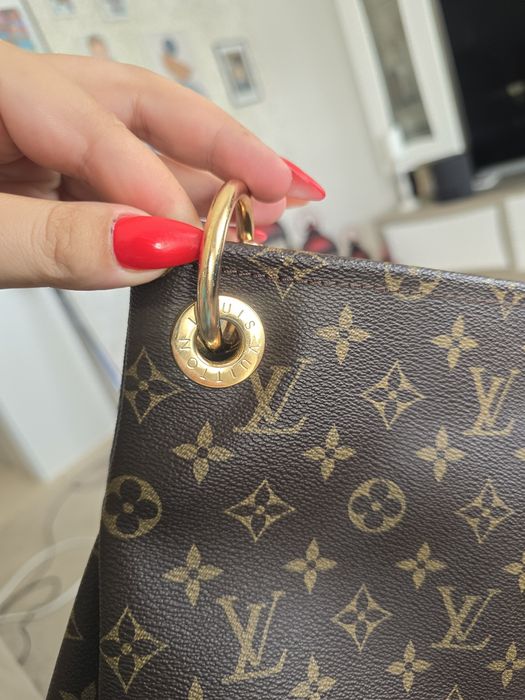 Mala Lv- em couro genuíno