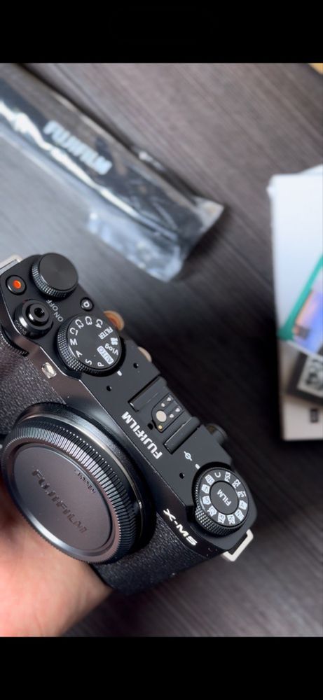 Fujifilm X-M5 Silver або Black + XC 15-45mm f/3.5-5.6 OIS PZ
