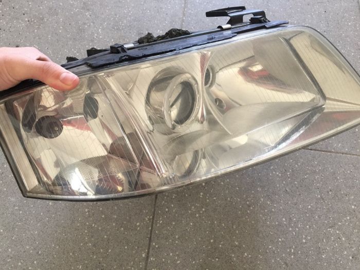 Farol direito Frente frontal Audi A6 Avant 2.5 TDI 1999