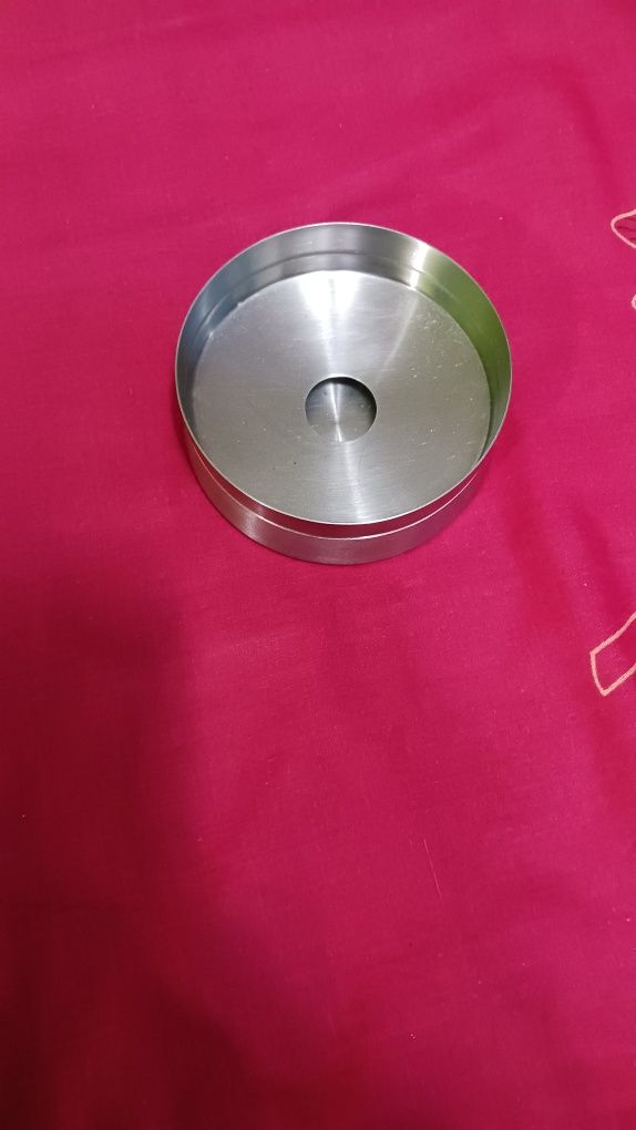 Saboneira IKEA em aço inoxidável