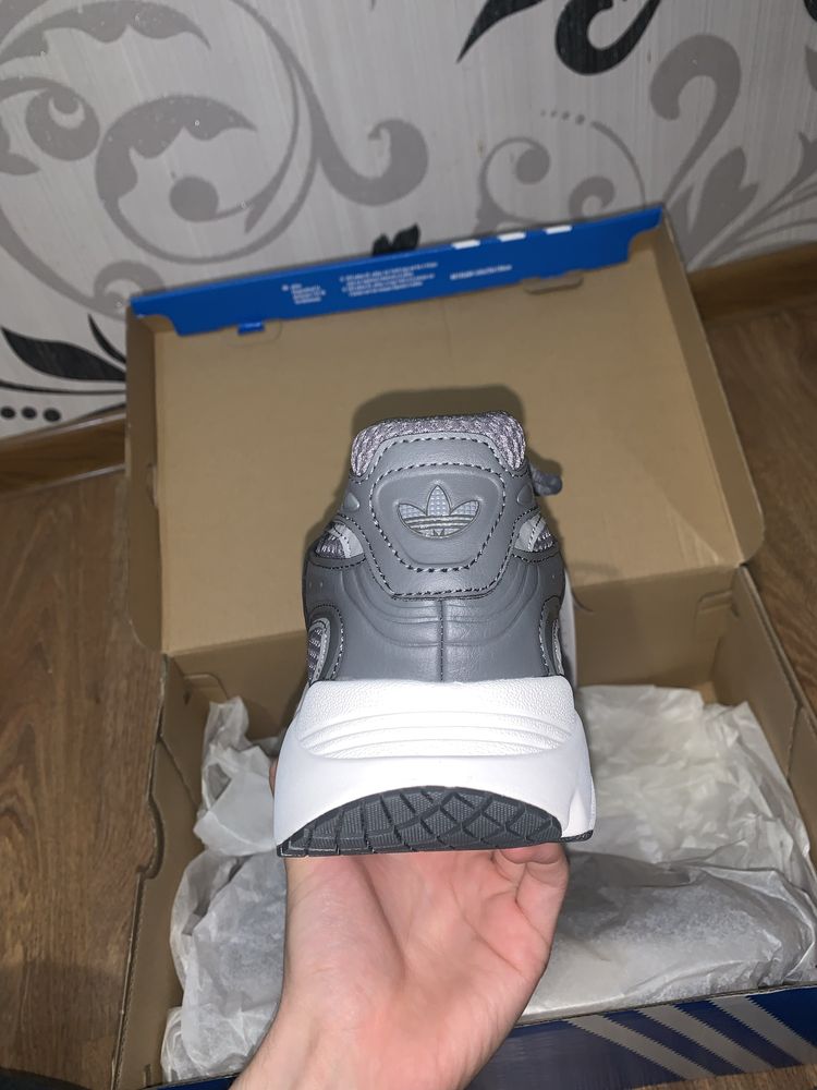 adidas ozmillen grey