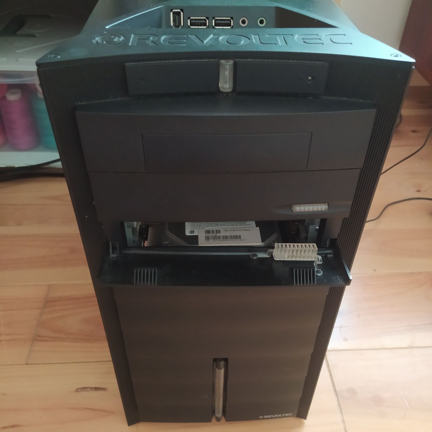 Desktop AMD Phenom II + Monitor + Acessórios