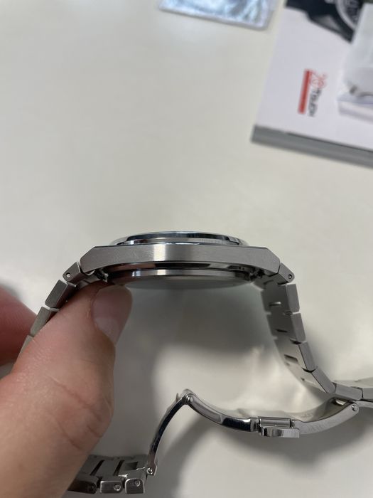 Tissot PRX T137.410.11.051.00 (40 мм,оригинал, отличное состояние)