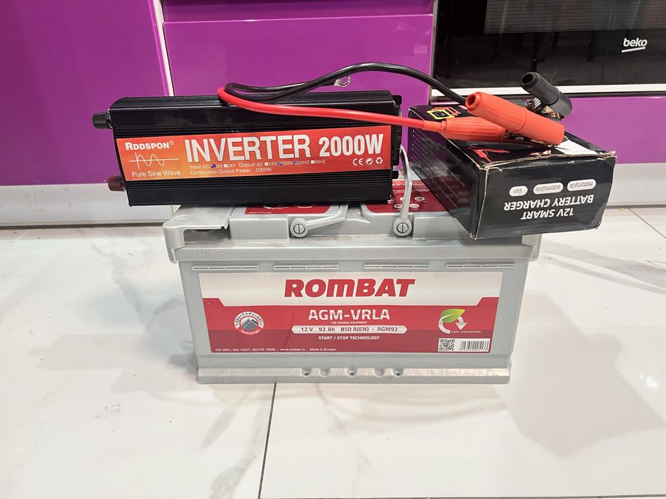 Акумулятор, інвертор, зарядний пристрій, зарядна станція. Станція