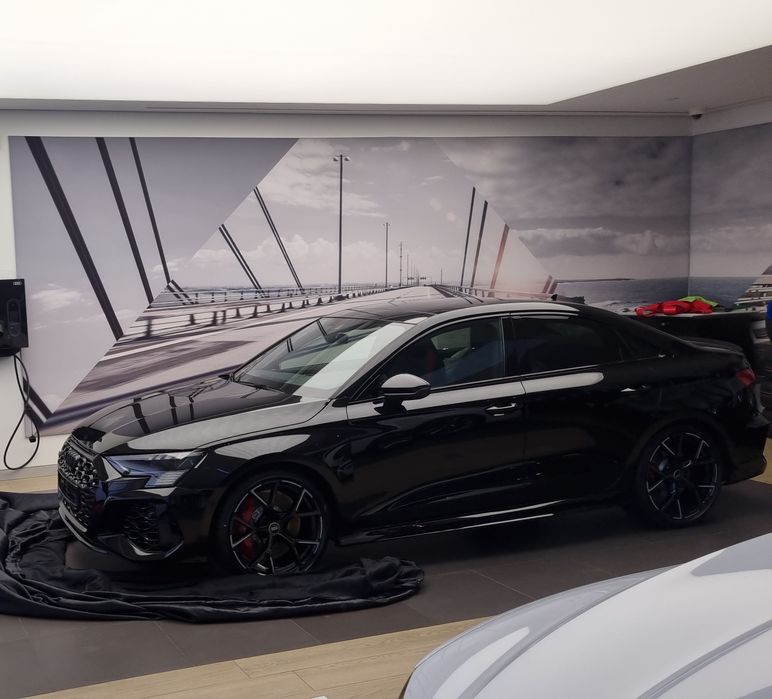 Kierowca osobisty i prywatny szofer – wynajem Audi RS3, usługi VIP, śl