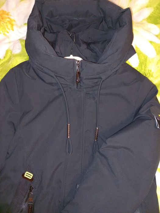 Зимняя куртка женская