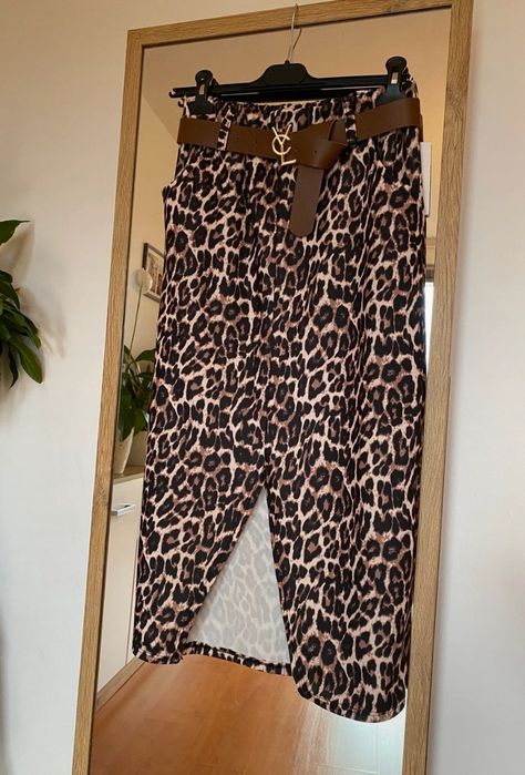 Spódnica w panterkę z kieszeniami