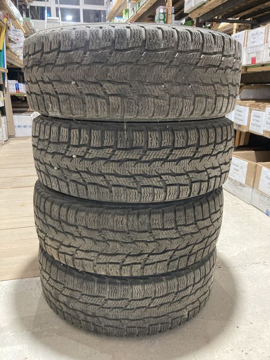 Зимние Шини 215/60 R17 C 109/107R