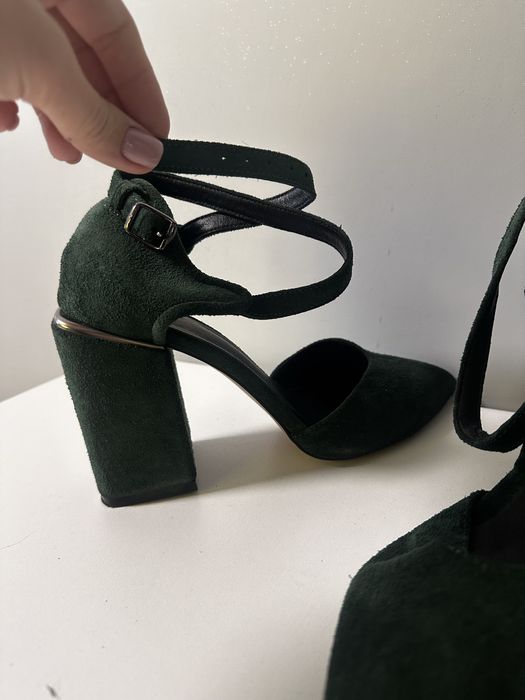 Туфлі зеленого кольору