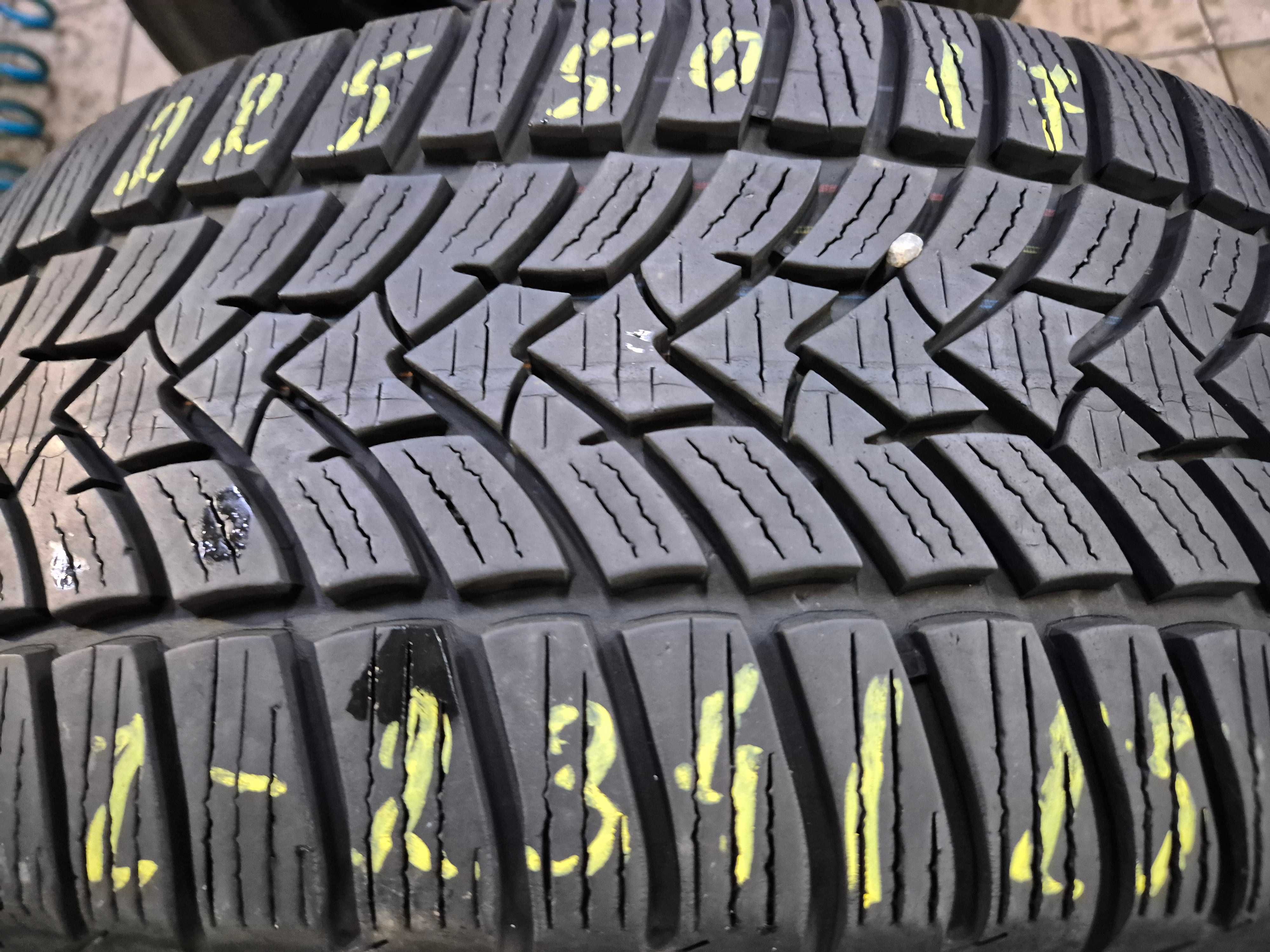 225/50r17 98V (Z234/25)01 2szt 6mm Super Grip 9HP ESA-TECAR ZIMOWE