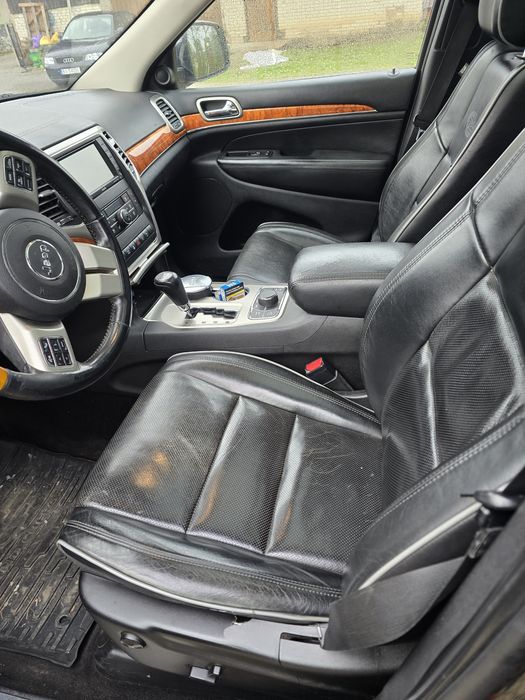 Jeep grand cherokee 5.7 V8 hemi Overland