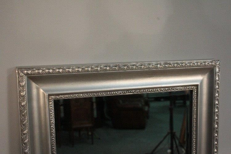 Stylowe Lustro w Srebrnej Ramie-134 x54 ze Szlifem