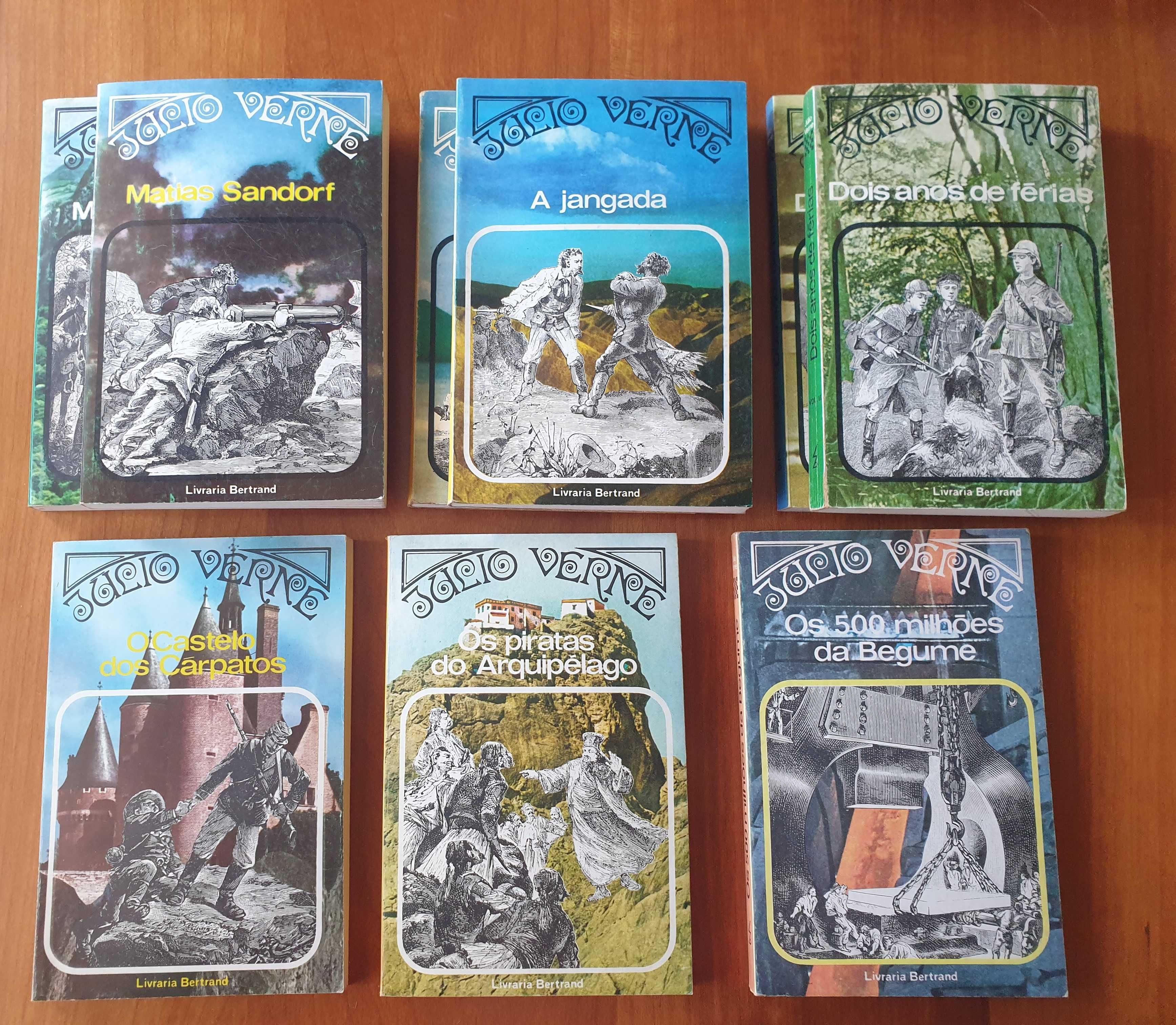 Lote 26 volumes de Júlio Verne